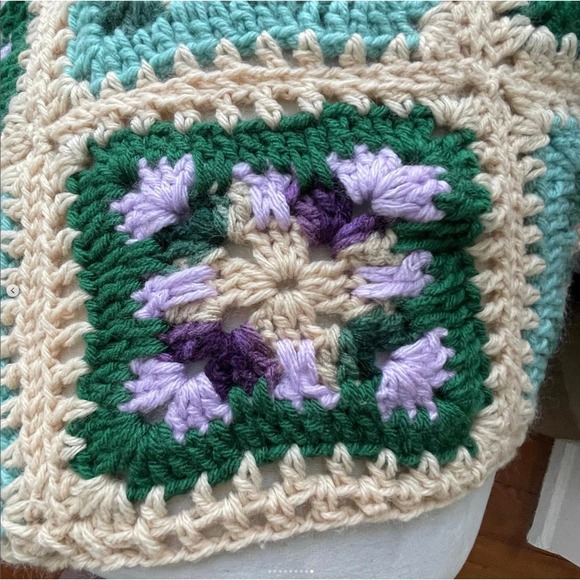 Vintage Granny Square Crochet Afghan Lap Blanket Small Throw Topper Baby Crib - Picture 8 of 8